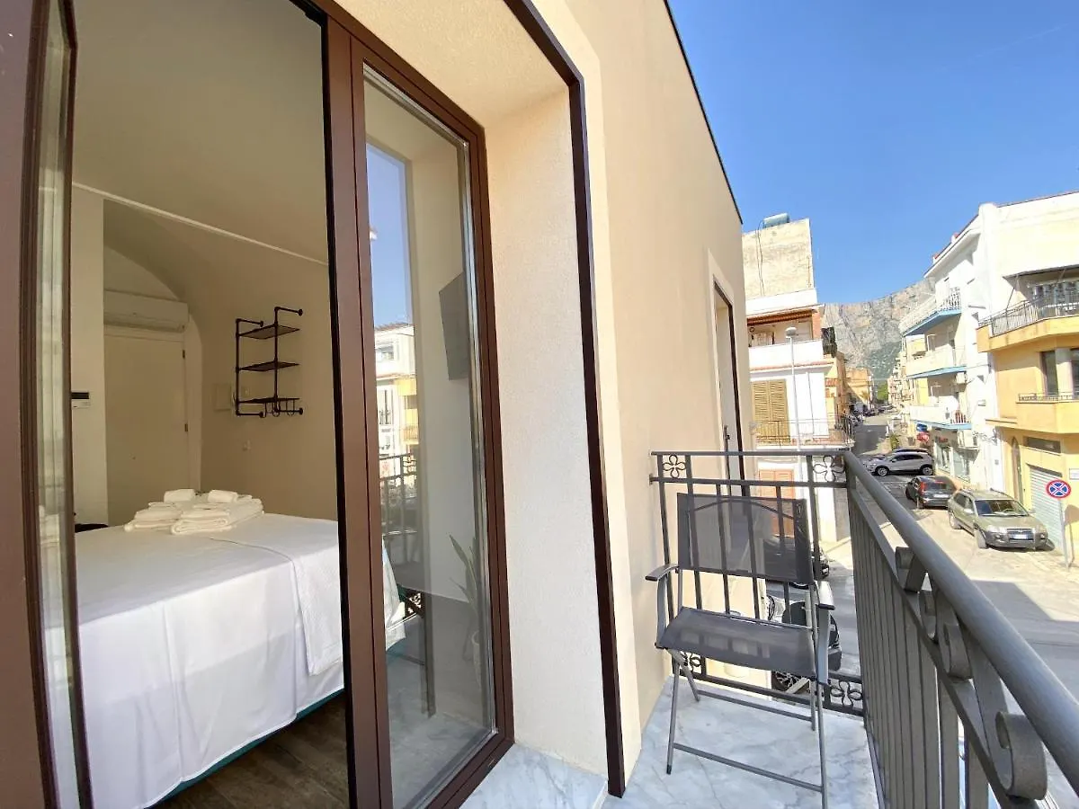 L'Ulivo Comfort Rooms Terrasini 0*,